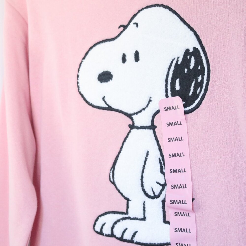 Peanuts | Snoopy Chenille Embroidered Patch Soft Fleece Pink Sweatshirt NWT | S - Picture 3 of 13